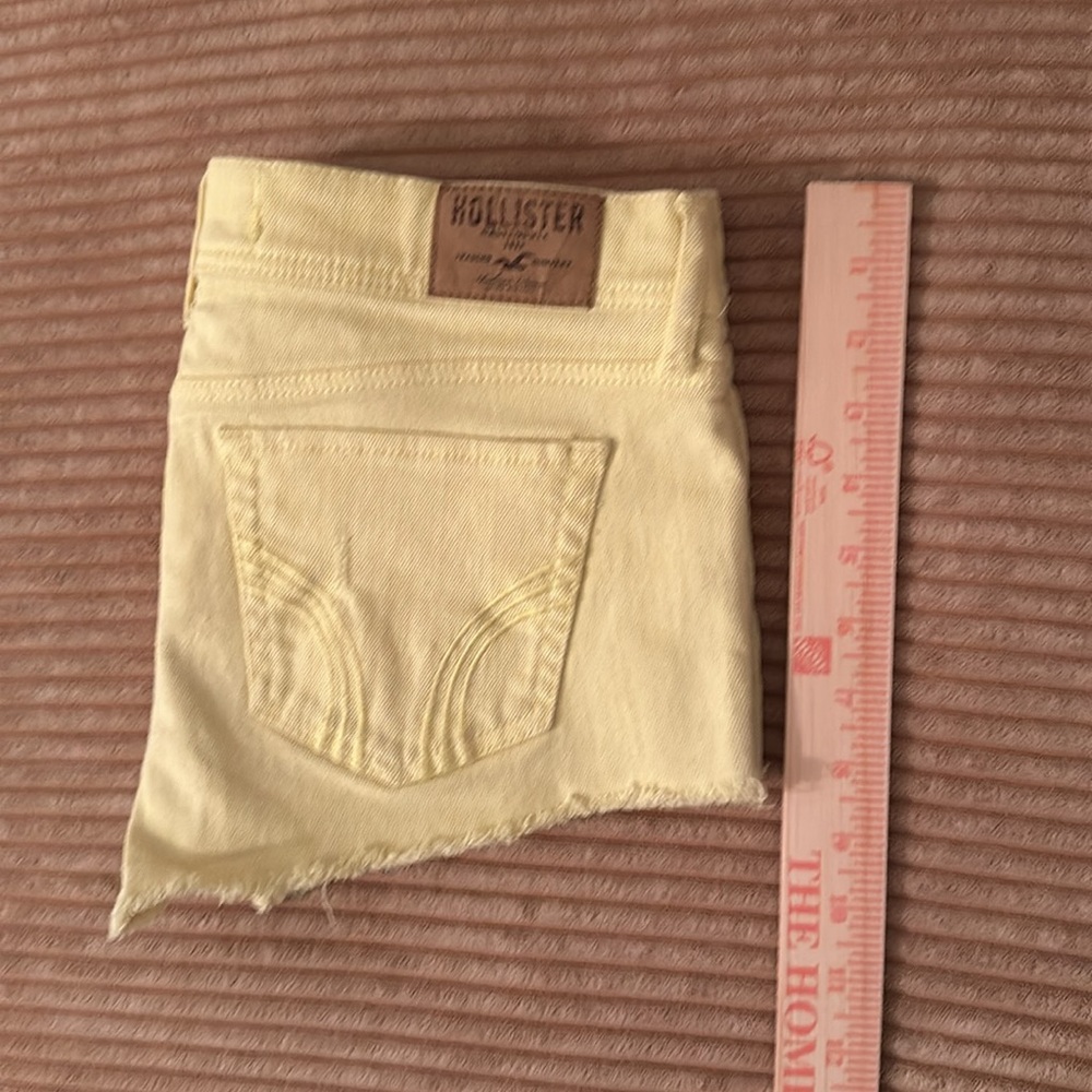 HOLLISTER yellow cheeky shorts sz 7 w28 - Picture 5 of 5